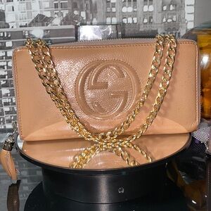 Authentic GUCCI Interlocking G Tassel Patent Leather Zippy Wallet